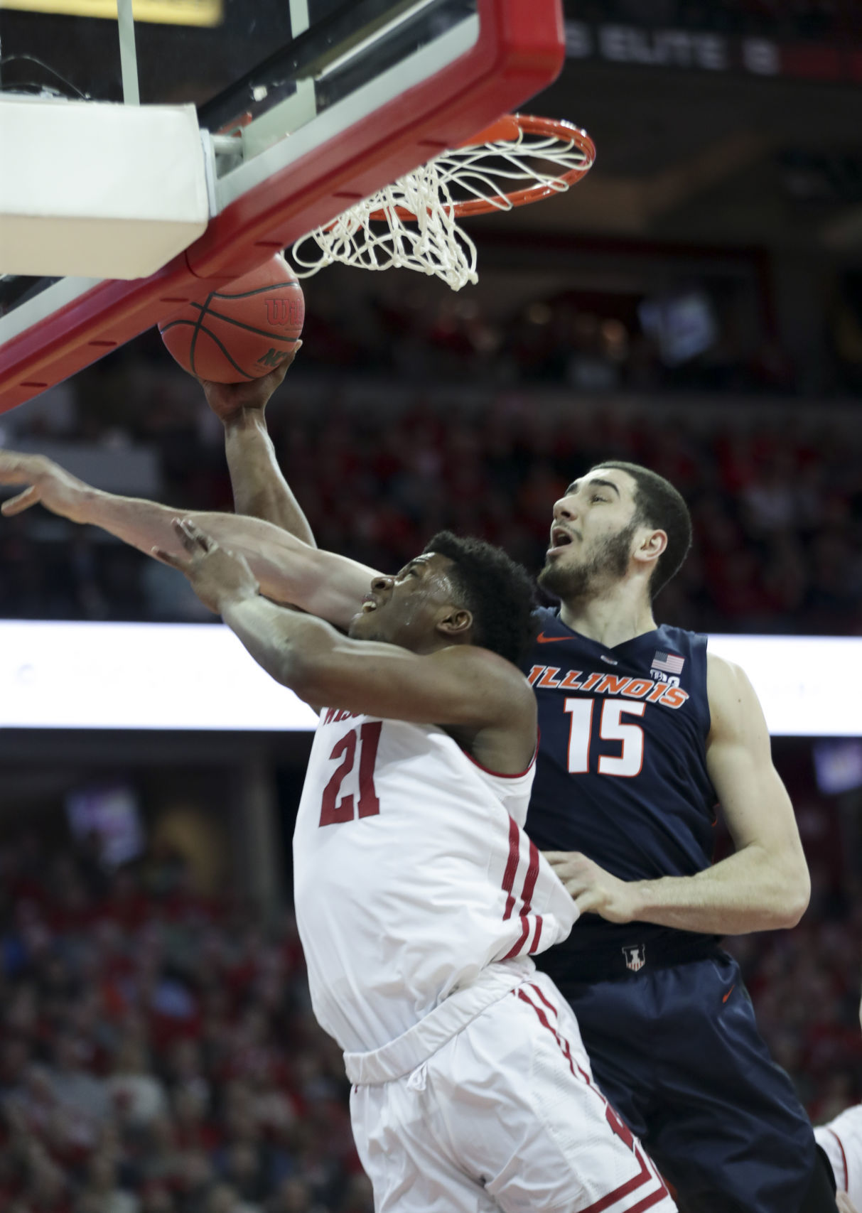 Badgers 64, Fighting Illini 58